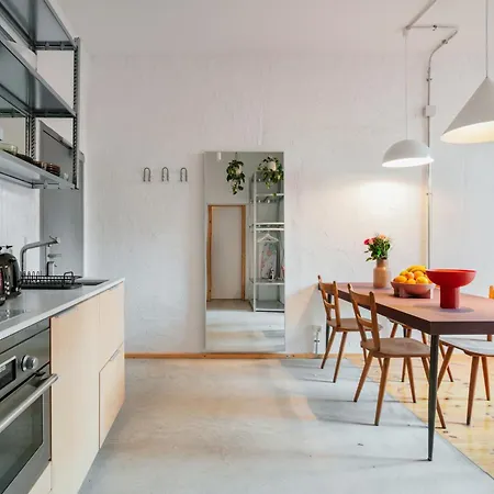 Flattering Lägenhetshotell