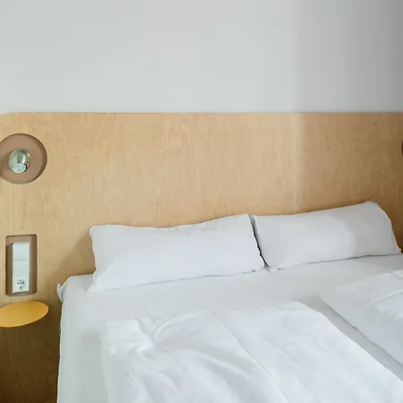 Flattering Aparthotel