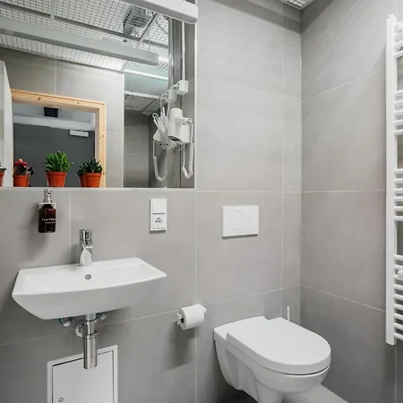 Flattering Aparthotel 3*