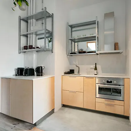 Flattering Aparthotel