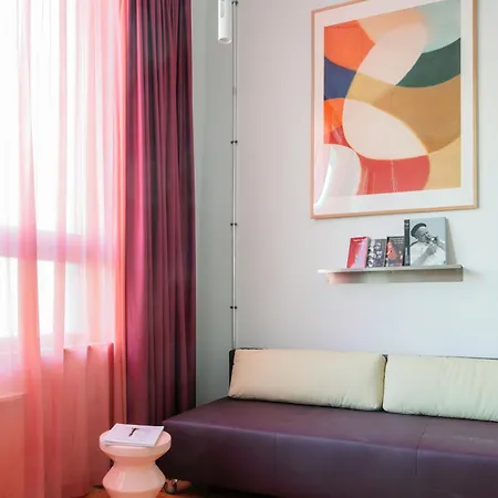 Ξενοδοχείο με διαμερίσματα Flattering